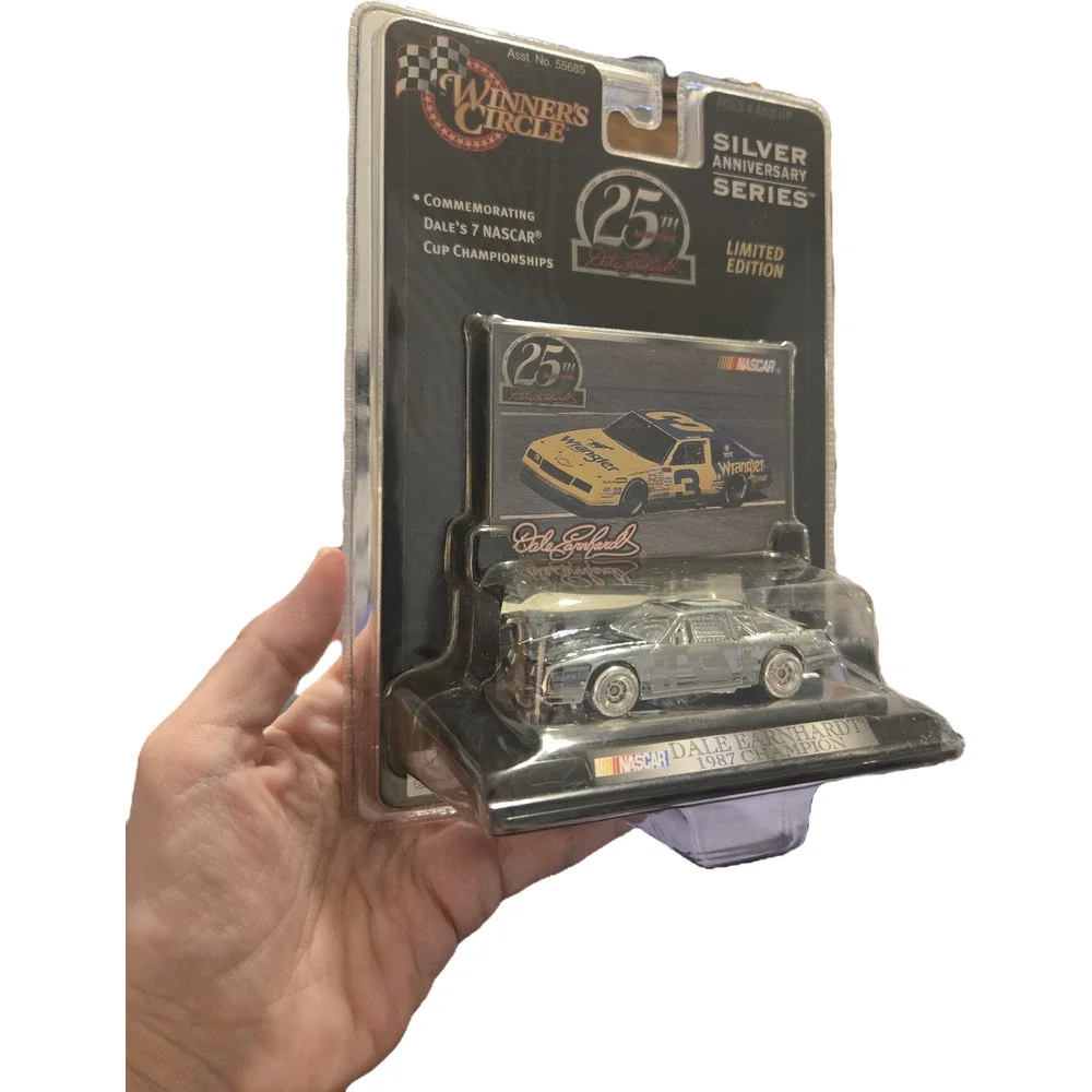 Dale Earnhardt 1987 Champion Silver Anniversary Winner's Circle 1:64 MOC